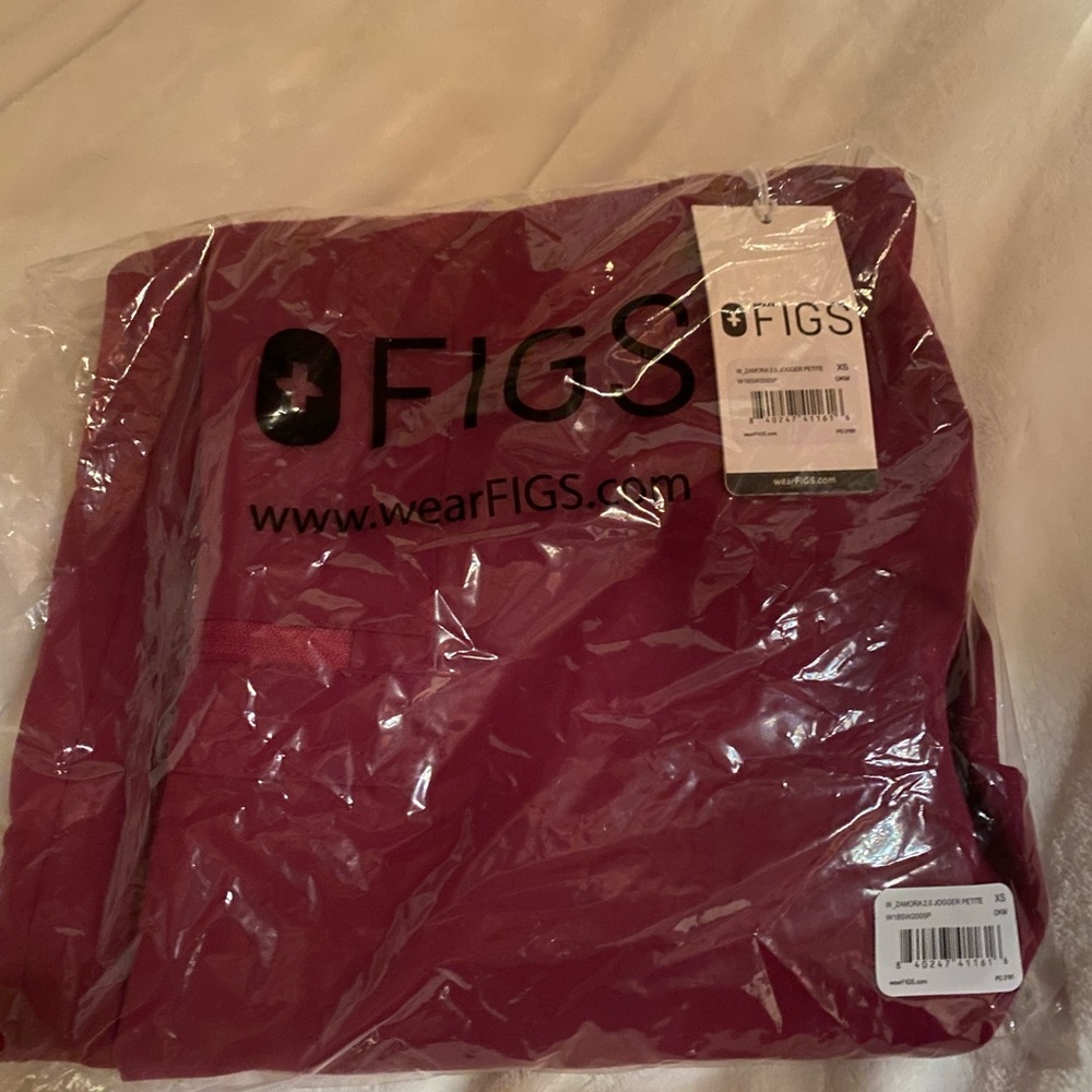 Brand new with tags  Figs   Size XSP  dark pink/purple